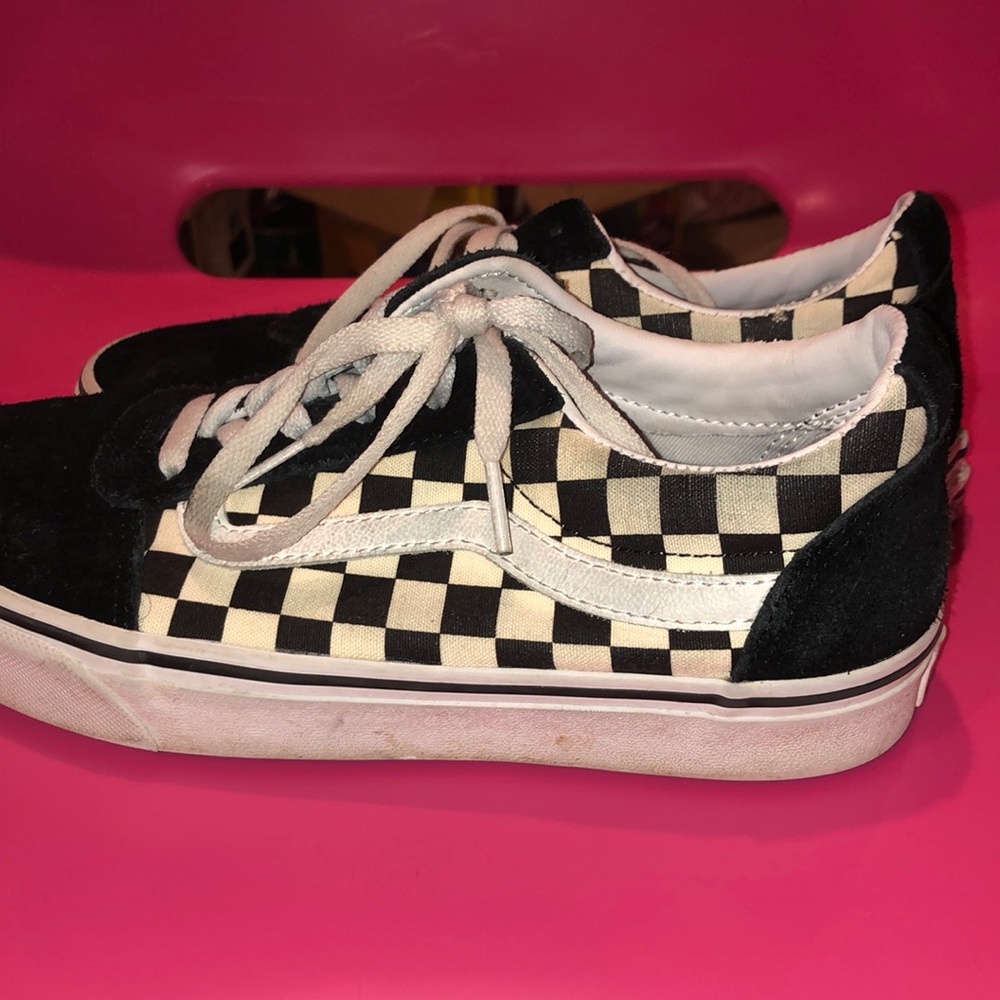 Checker vans - Picture 2 of 5
